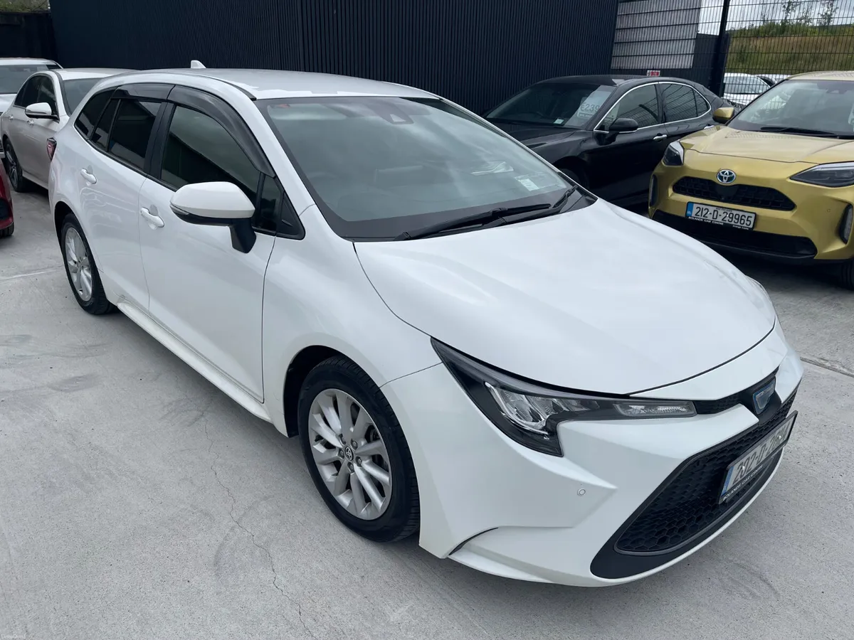 202 Toyota Corolla Hybrid 1.8 Automatic 5dr Model - Image 2