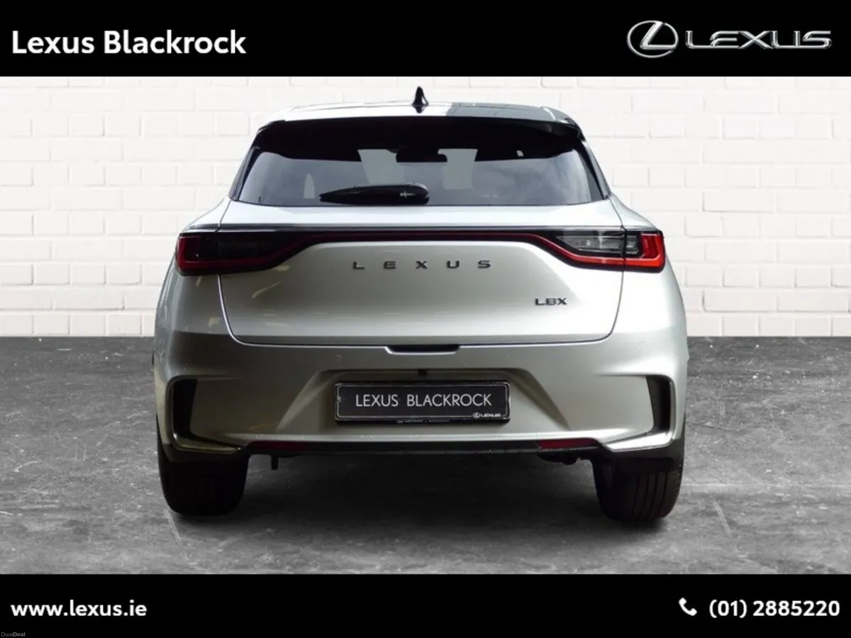 Lexus LBX Hybrid Emotion - Image 6