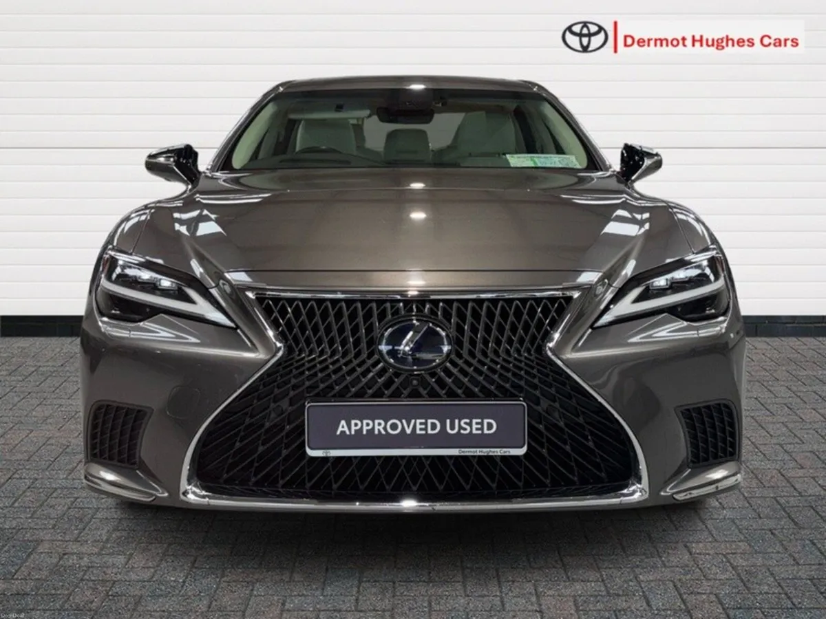 Lexus LS Luxury 2WD - L White Interior - Image 5