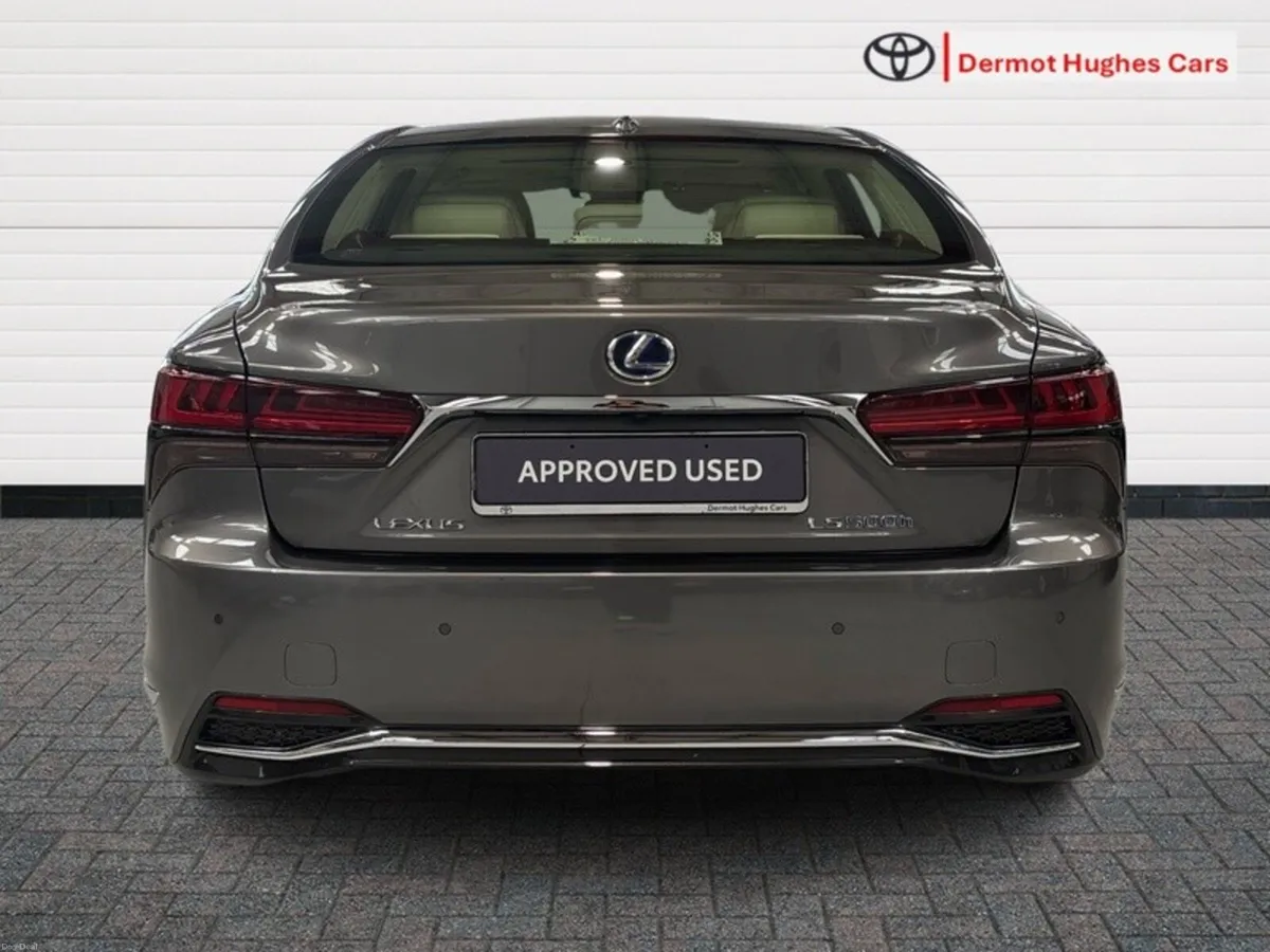 Lexus LS Luxury 2WD - L White Interior - Image 4