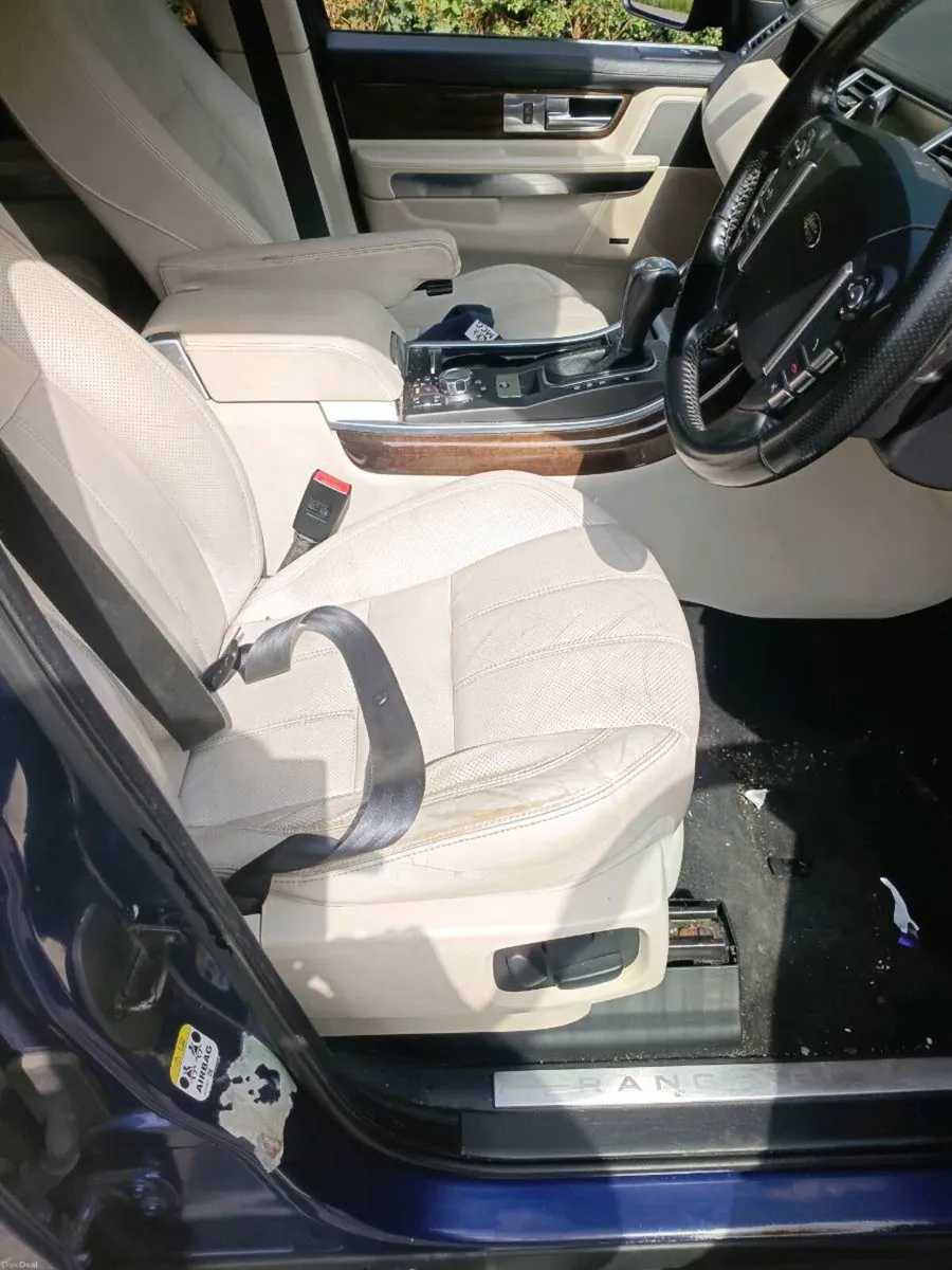 Range Rover Sports 2011 DOE 07/27 - Image 5