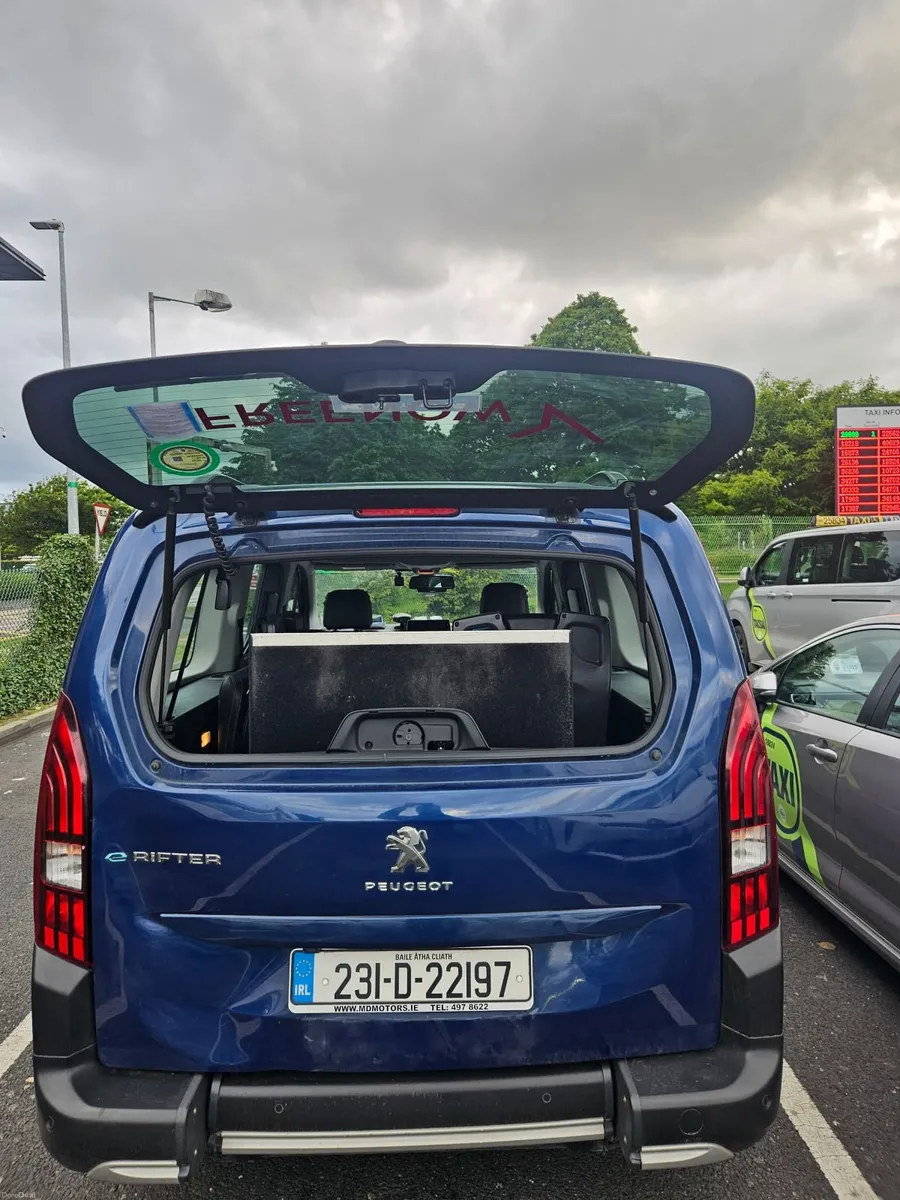 Peugeot e-Rifter 2023 - Image 2