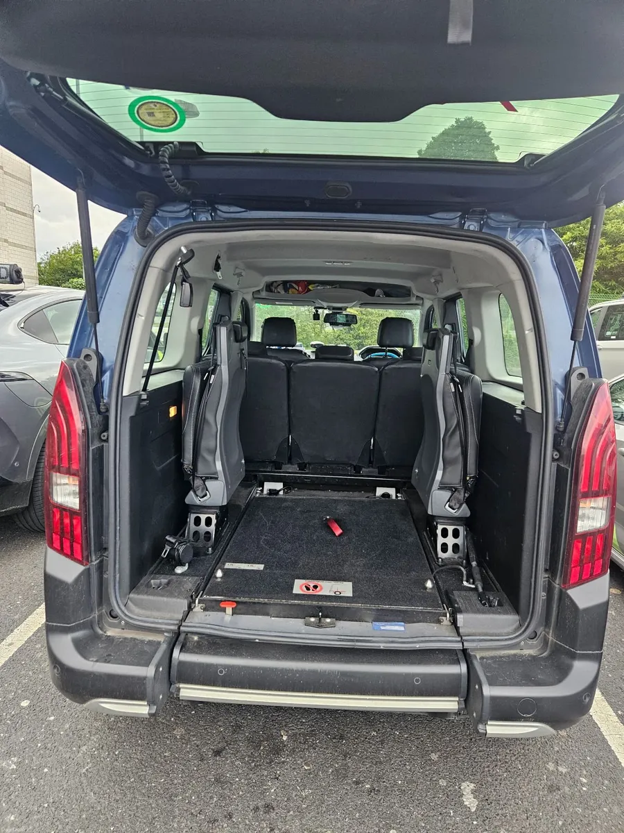 Peugeot e-Rifter 2023 - Image 5