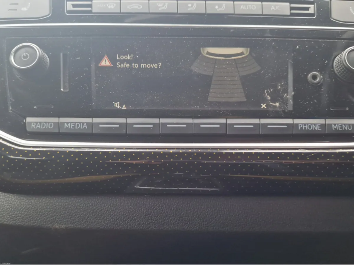 Volkswagen up! 1.0 AUTOMATIC *** 5 DOOR *** LOW KM - Image 6