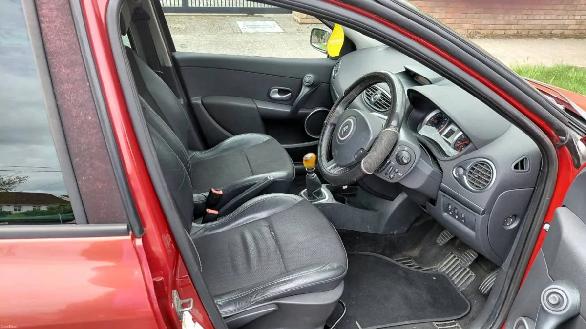 Renault clio 1.5 dsl 6 speed77 new nct tax - Image 4