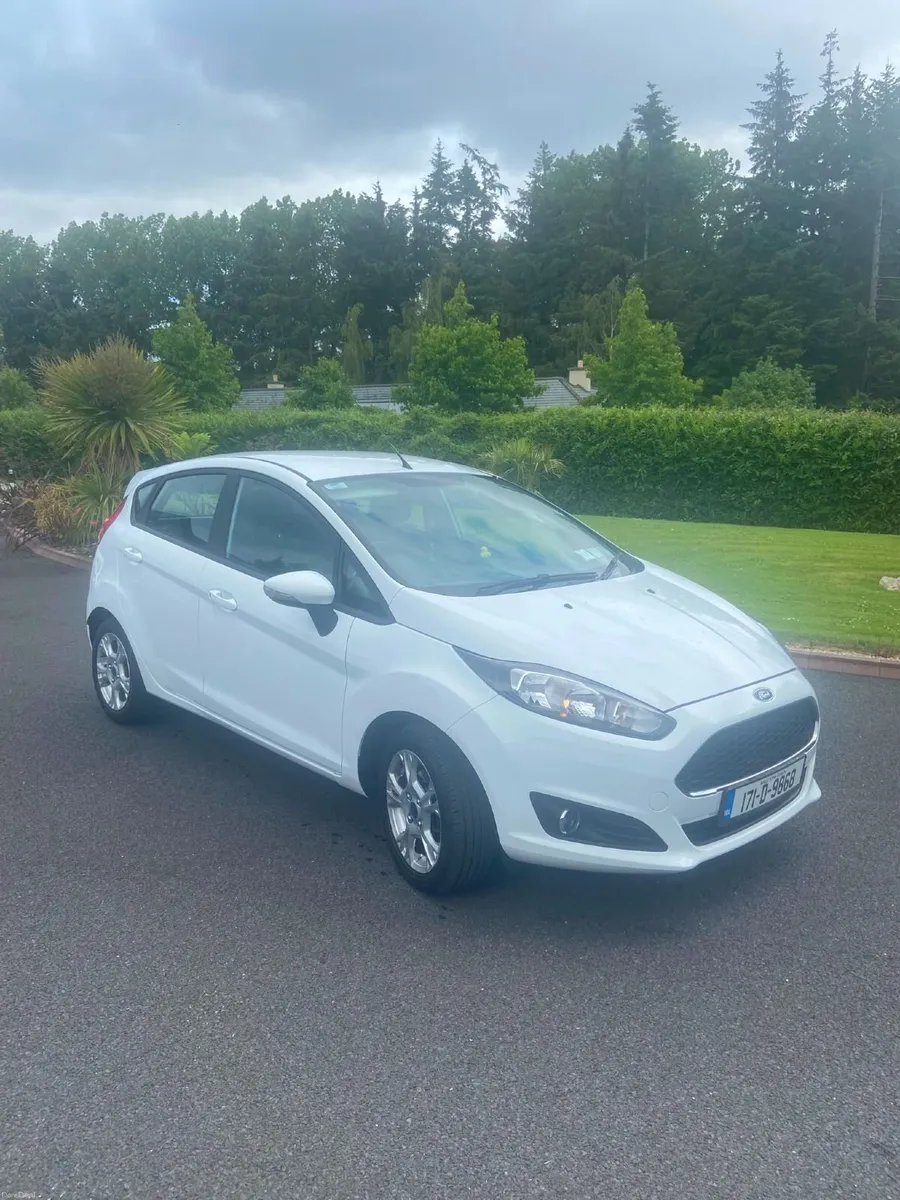 Ford Fiesta Zetec 2017 - Image 1