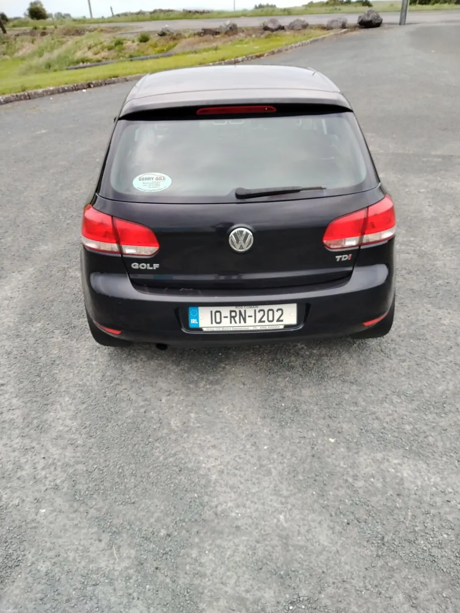 Volkswagen Golf 2010 - Image 4