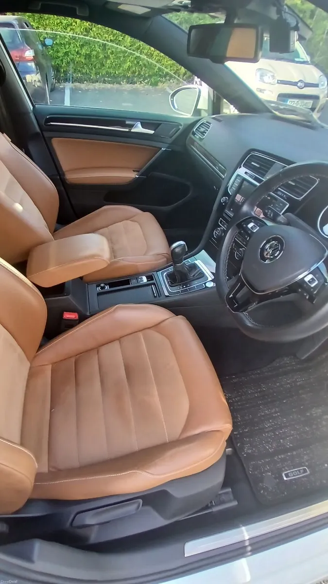 Volkswagen Golf 2014 - Image 2