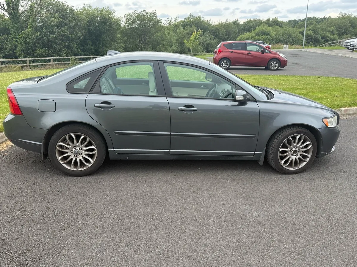 Volvo S40 2007 - Image 2