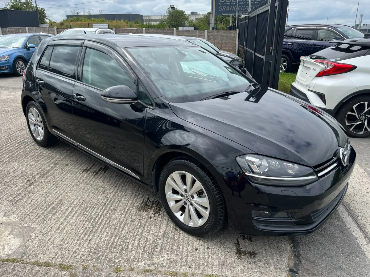 VOLKSWAGEN GOLF 2015, 1.2 5DR AUTO LOW KMS - Image 1