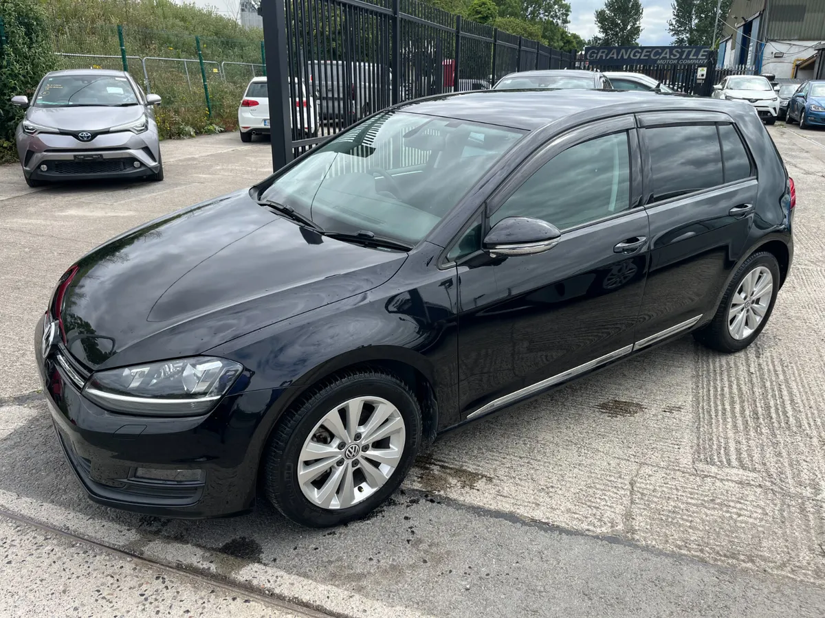 VOLKSWAGEN GOLF 2015, 1.2 5DR AUTO LOW KMS - Image 4