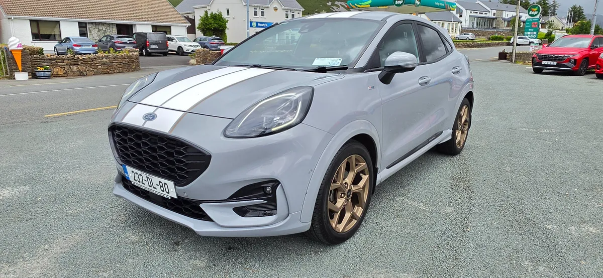 Ford Puma ST-Line X Gold Edition Hybrid 2023 - Image 1