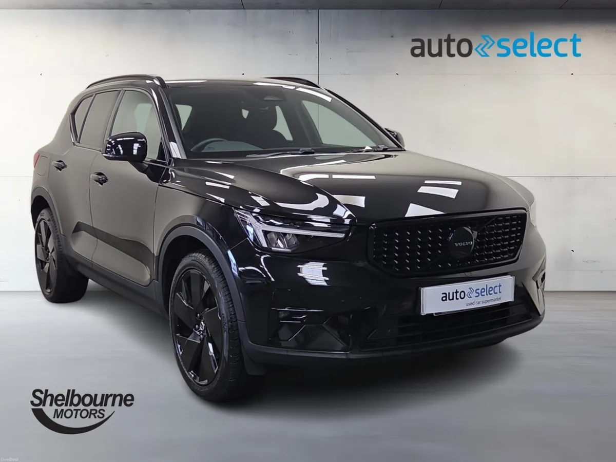 Volvo XC40 B4 PLUS BLACK EDITION - Image 1