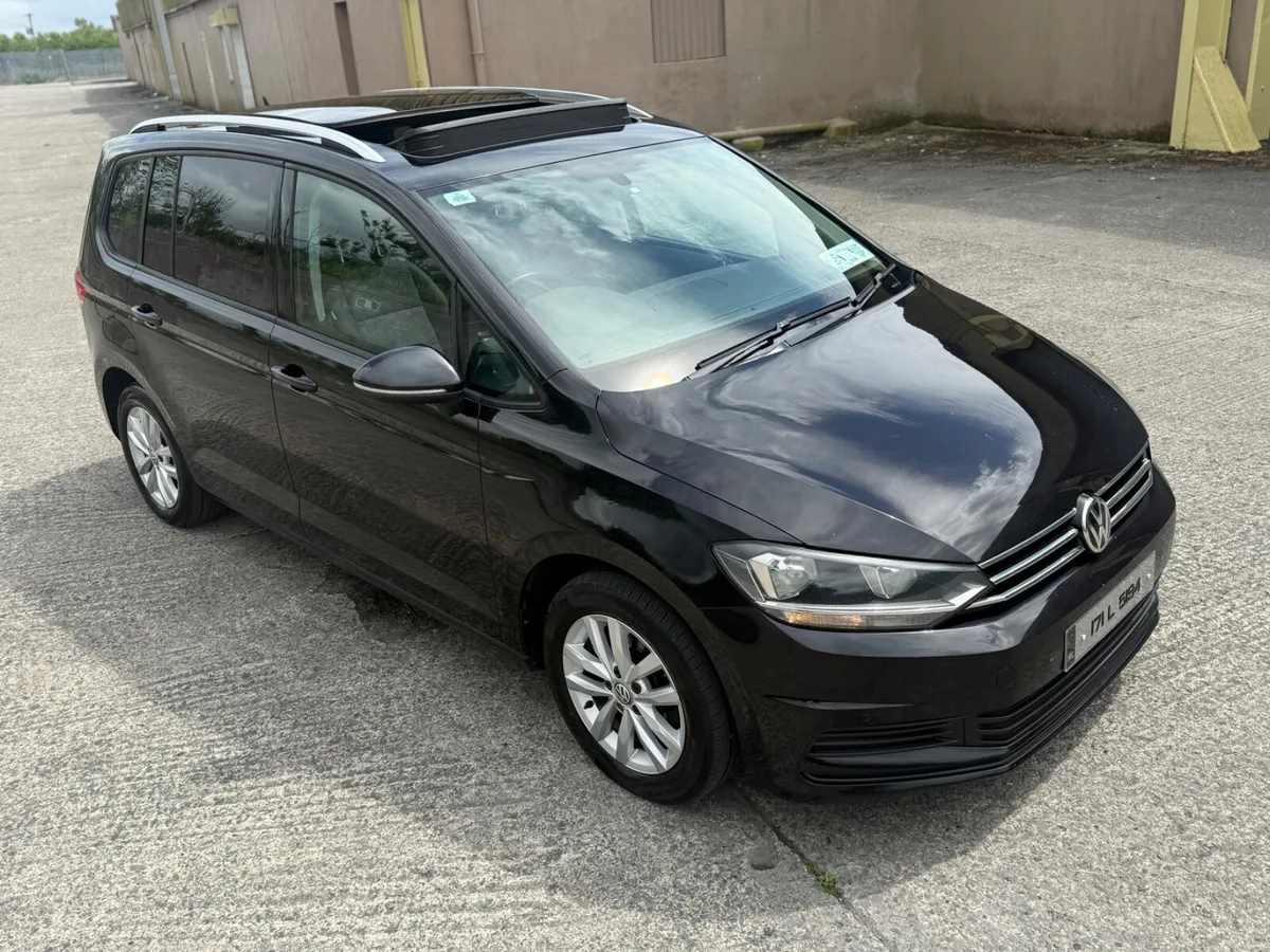 17 Volkswagen Touran 2.0 Auto NCT 7/27 - Image 3