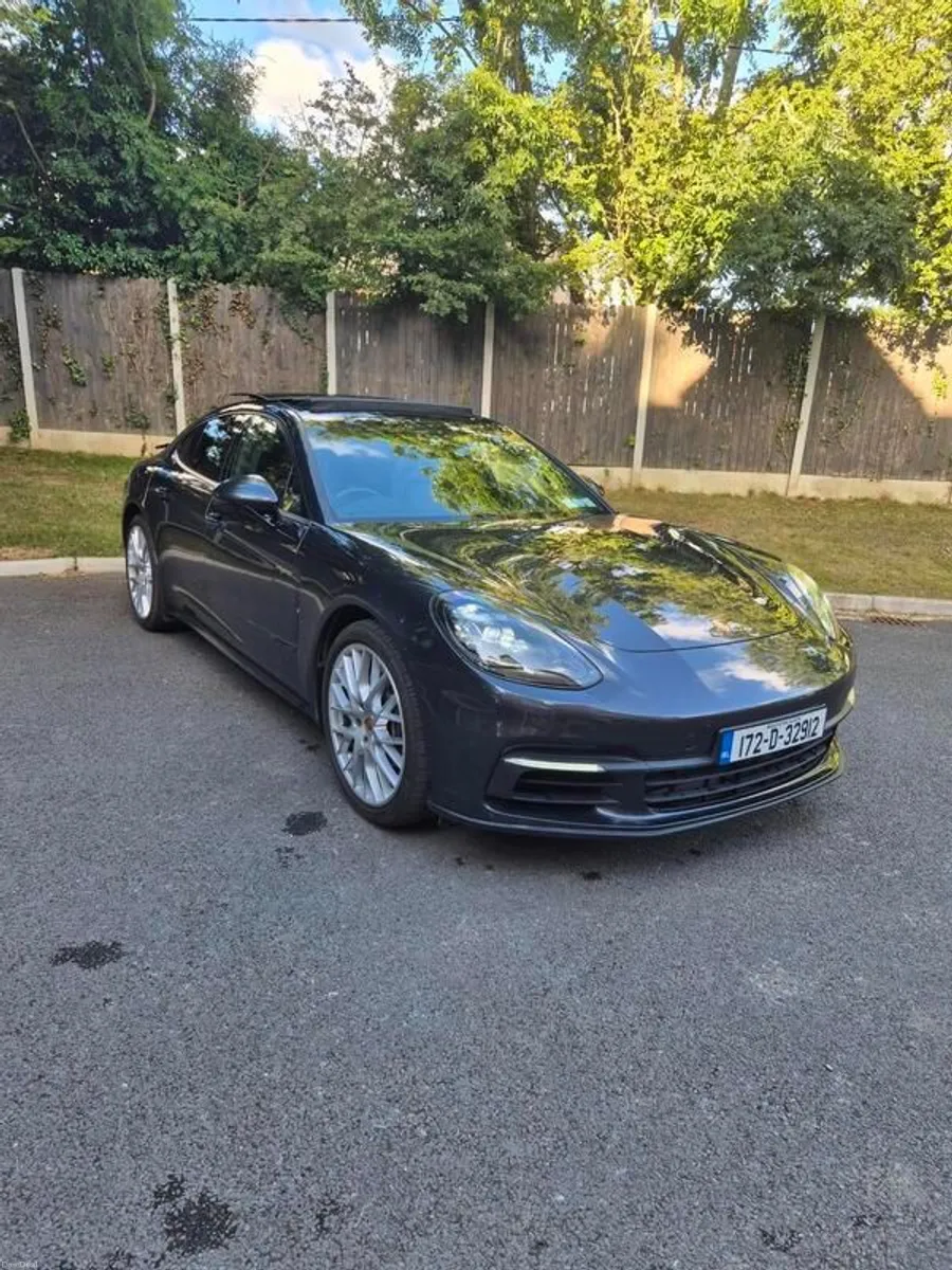 2017 Porsche Panamera - Image 3