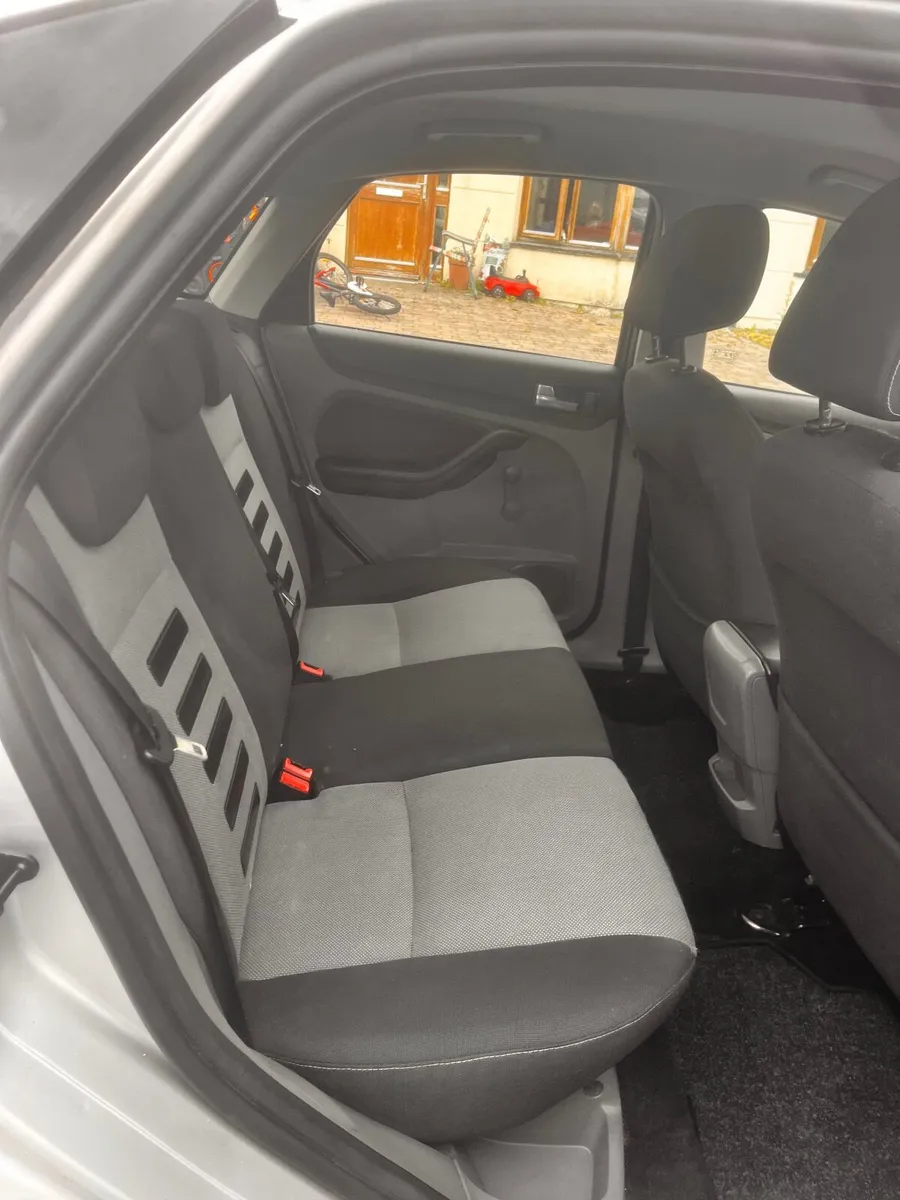 Ford Focus Zetec.NEW NCT 3/27. - Image 3