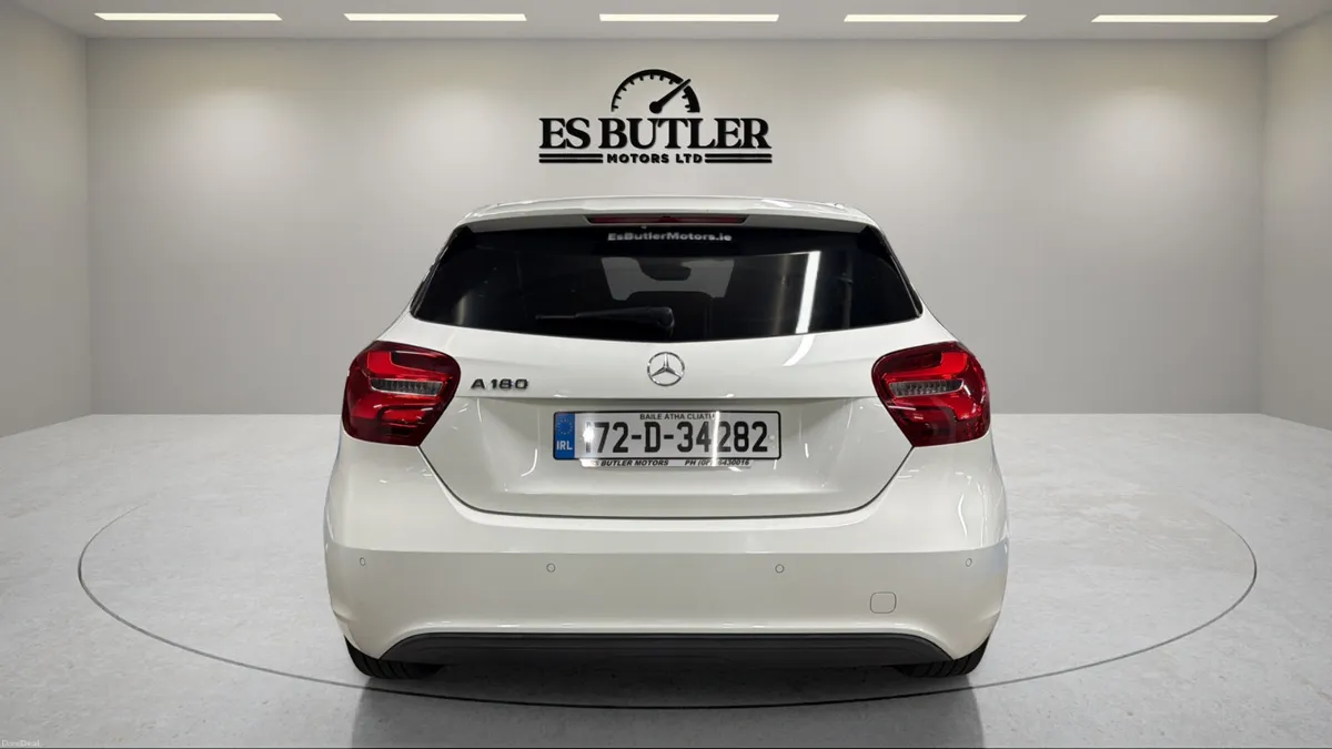 2017 Mercedes-Benz A180 1.6L AUTO ONLY 79,200 KMS - Image 4