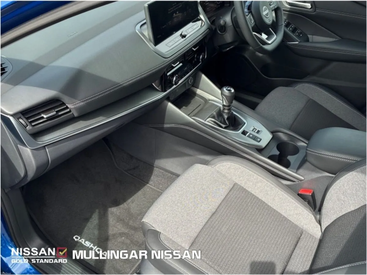 Nissan Qashqai 1.3SV Premium M/Hybrid Petrol- Chec - Image 4