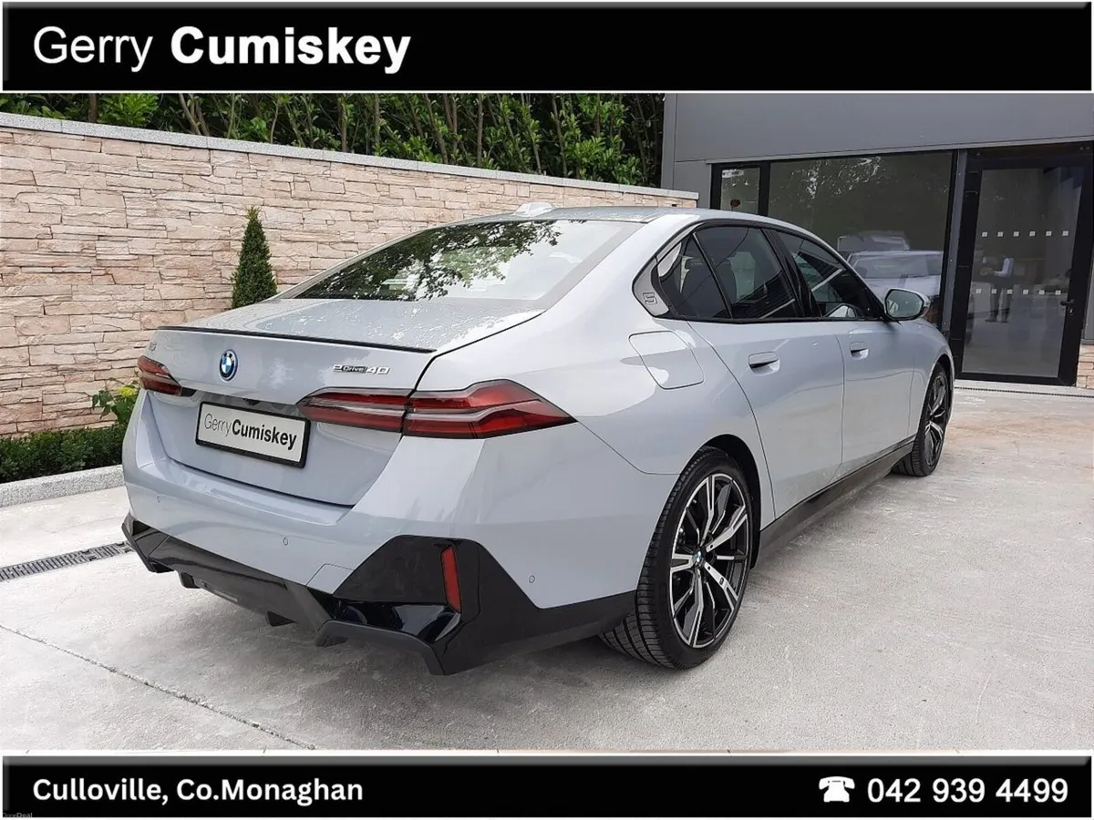 BMW i5 M Sport Pro |  eDrive 40 |  83.9 kWh | Broo - Image 3
