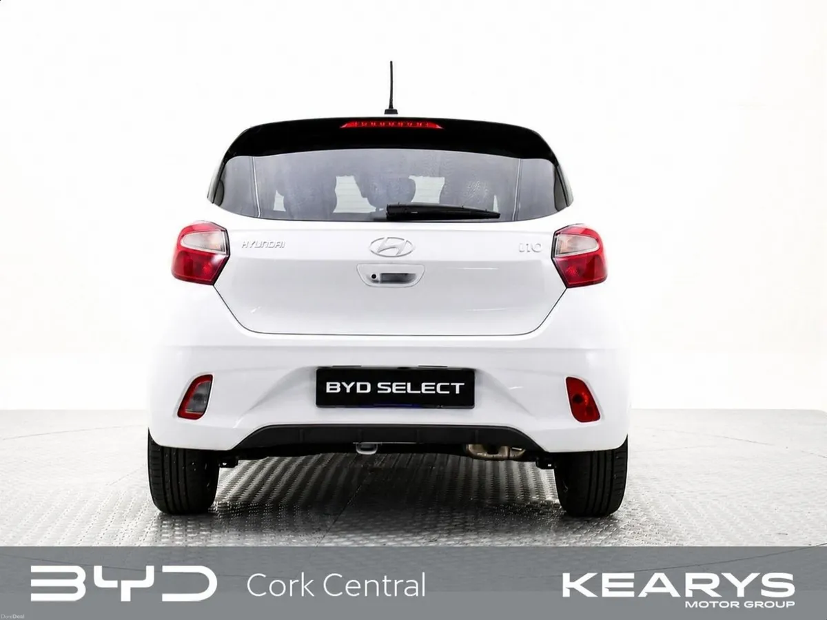 Hyundai i10 Deluxe Plus, “Like New” - Image 2