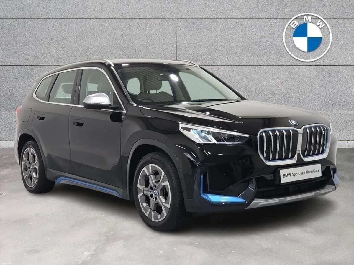 BMW iX1 xDrive30 xLine - Image 1