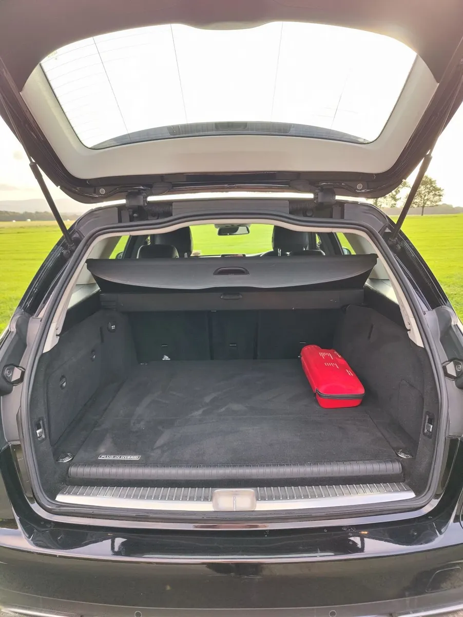 Mercedes-Benz C350e (172) - Image 1