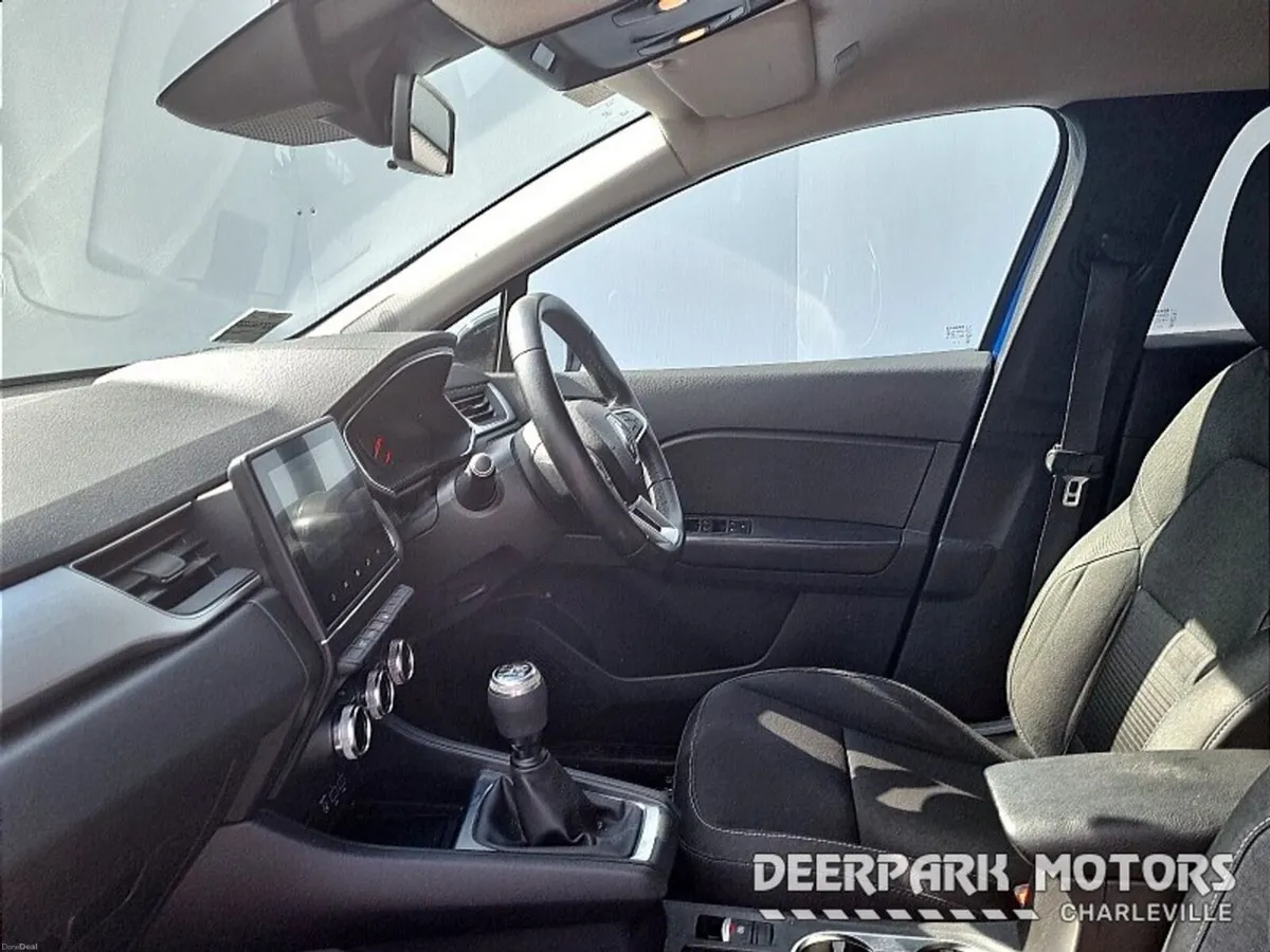 Renault Captur TCe 100 Iconic - Image 4