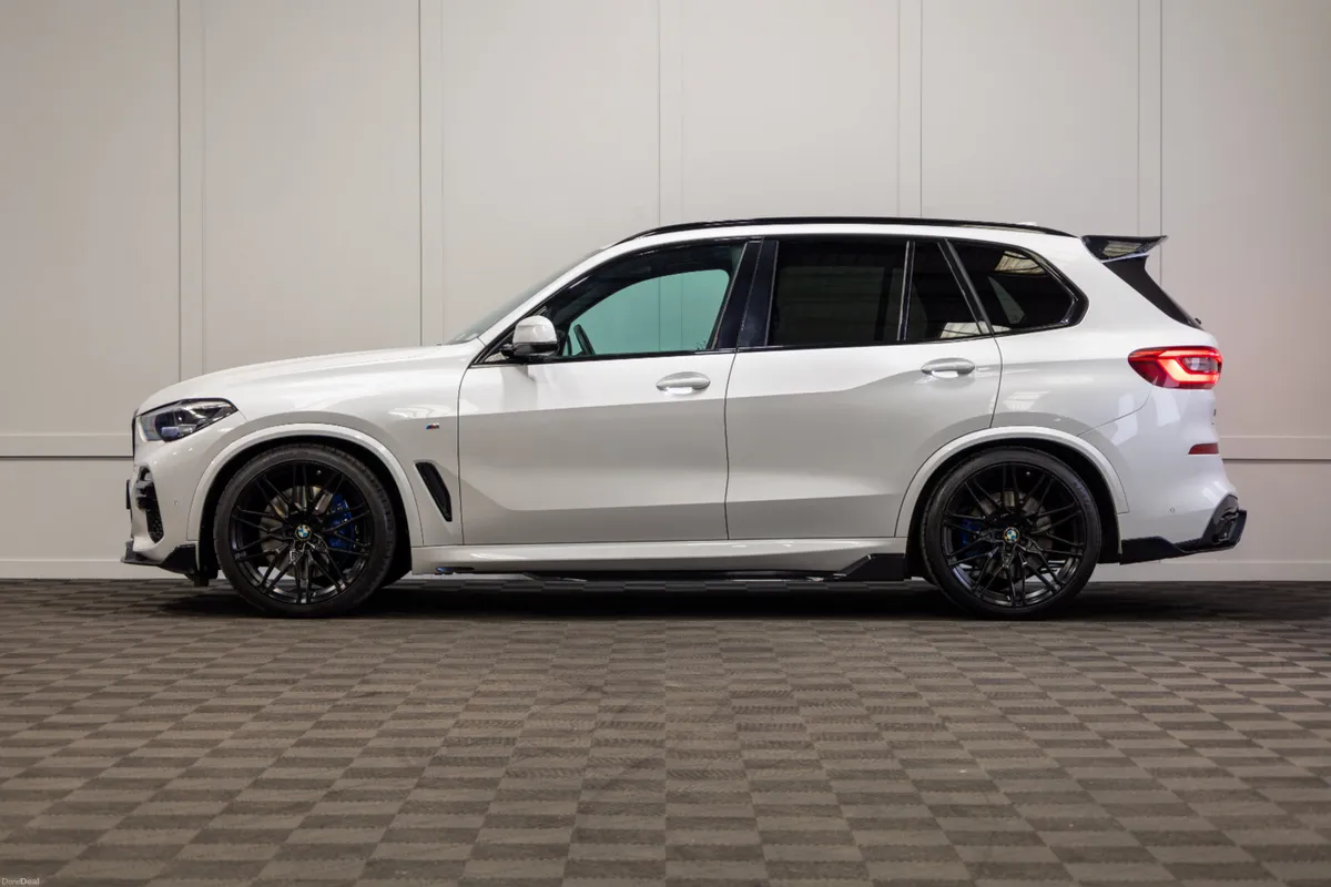 192 BMW X5 X-Drive 30d M-Sport - Image 3