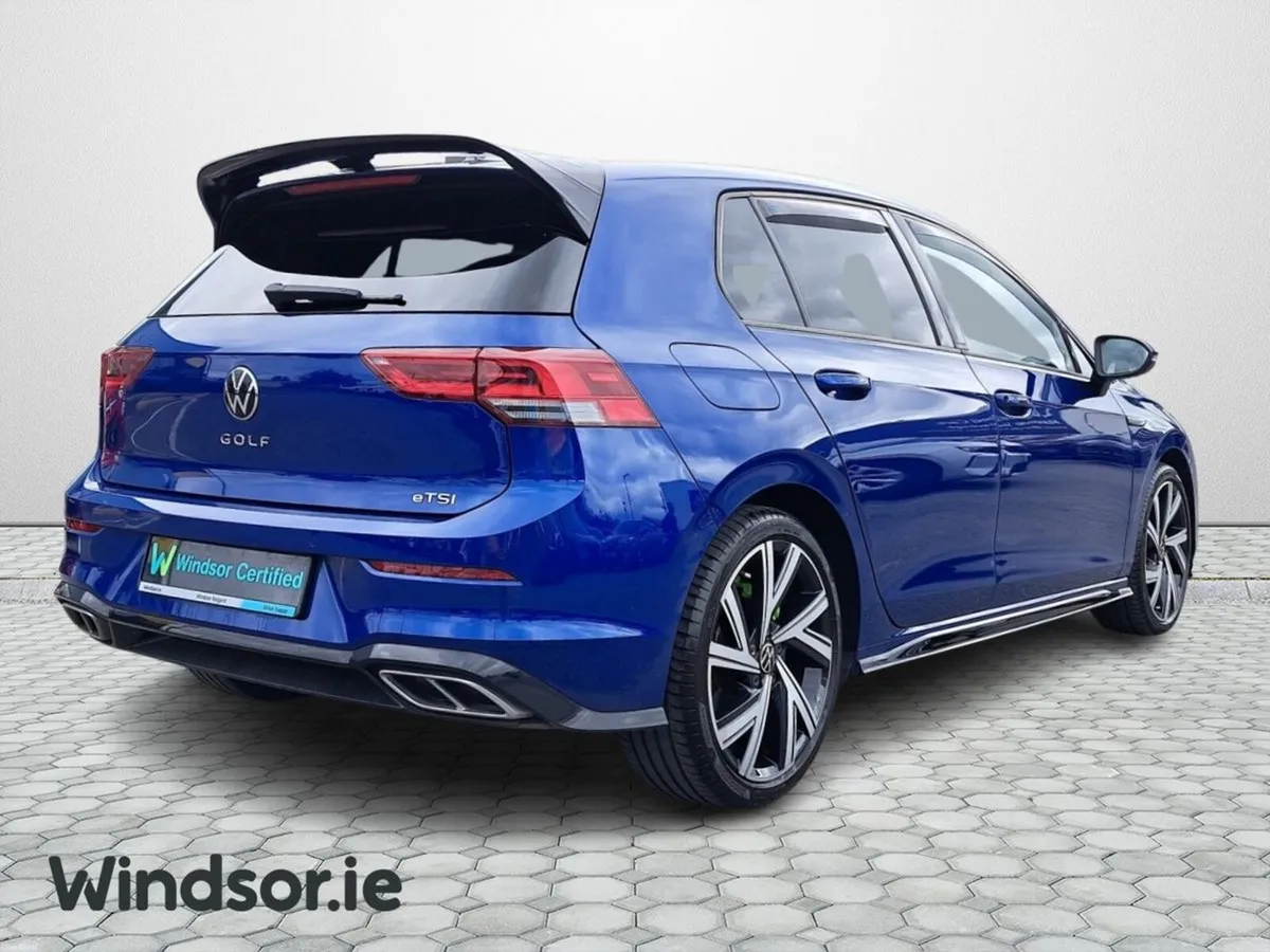 Volkswagen Golf 1.5 eTSI 130HP R-Line DSG MHEV - Image 2