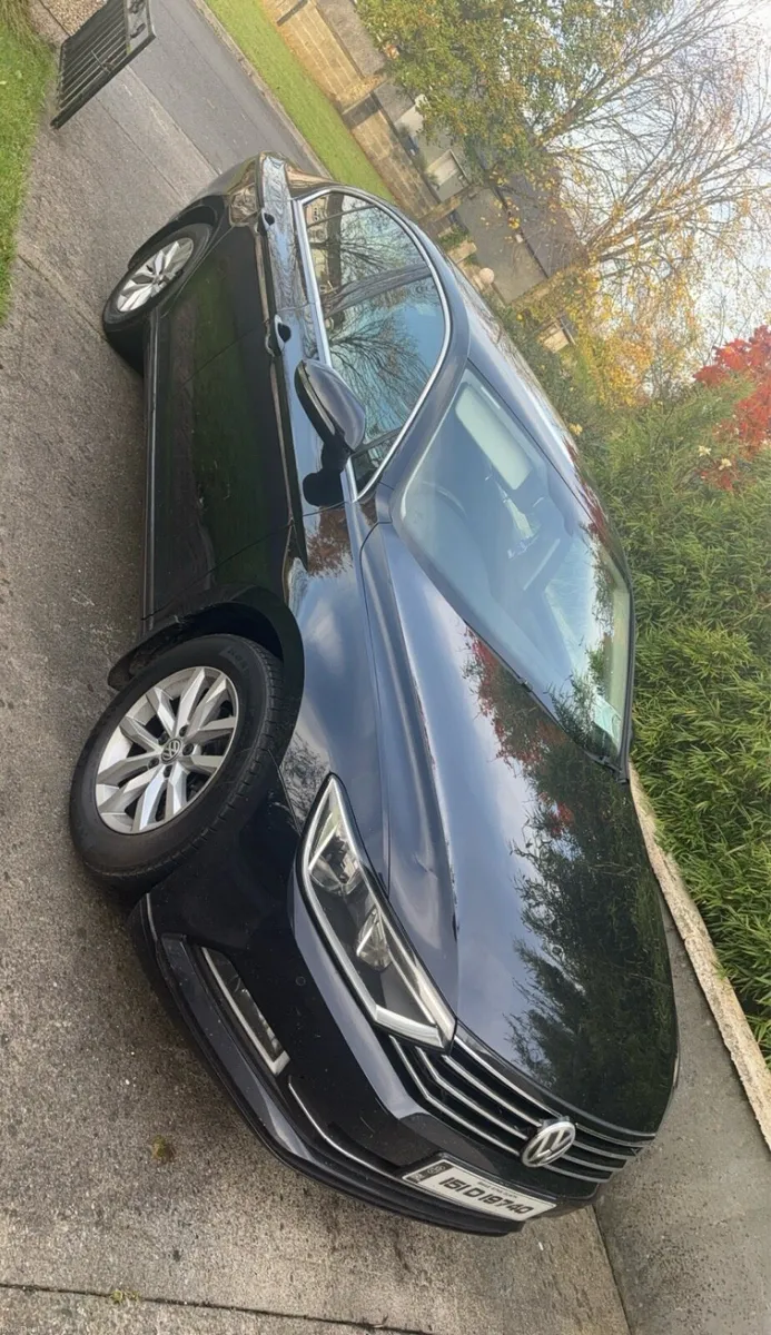 Volkswagen Passat - Image 4