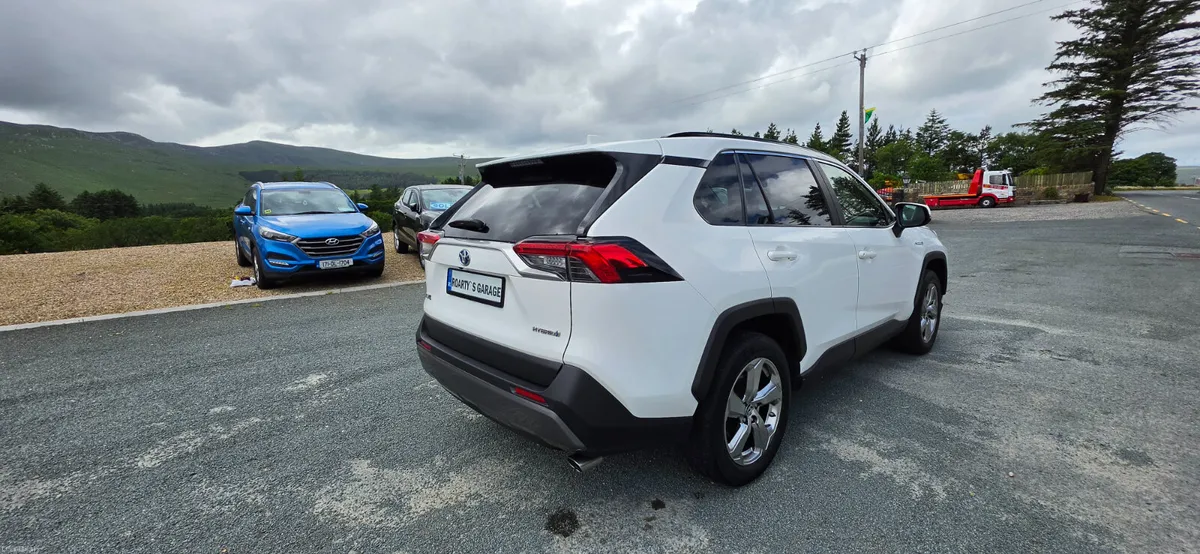 Toyota RAV4 Design Hybrid AWD 2019 - Image 6