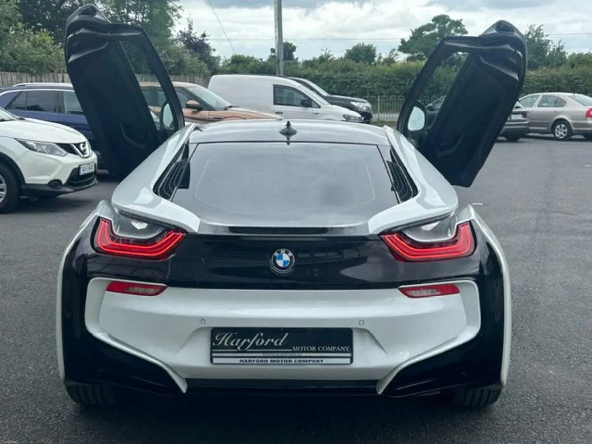 BMW i8 Hybrid Auto Sports Coupe 1.5L - Image 4