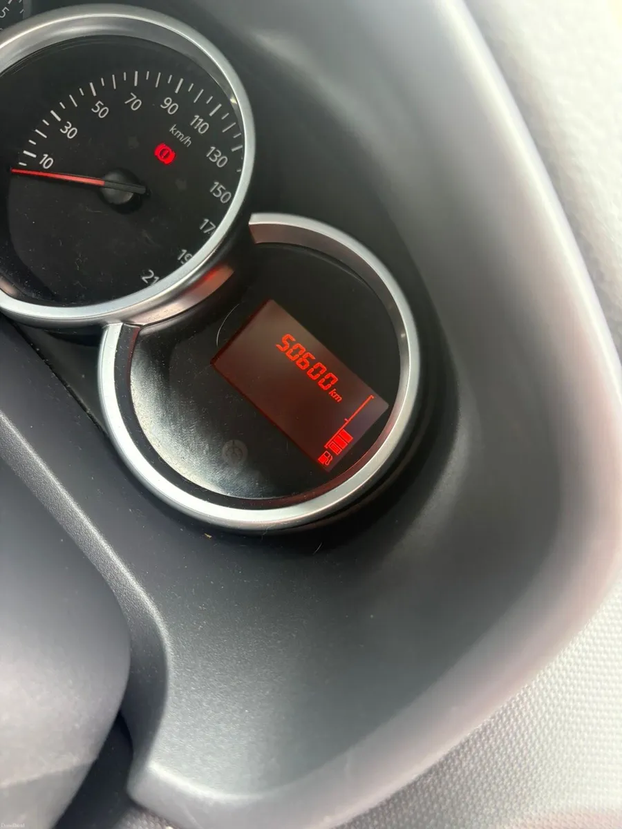 Dacia Sandero - Image 2