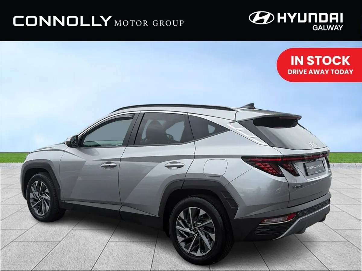 Hyundai Tucson 2WD Executive Plus - Image 3