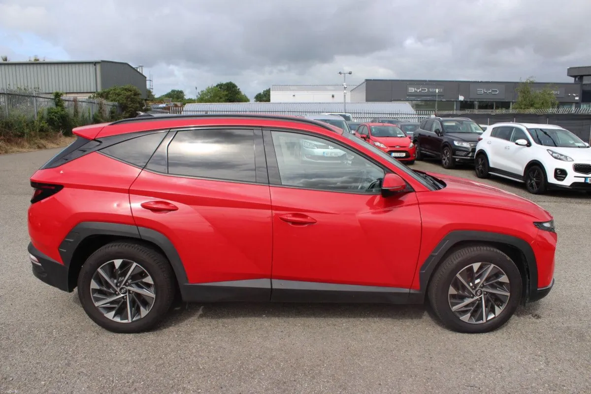 Hyundai Tucson 2WD Executive - TENDER 9 - Image 4