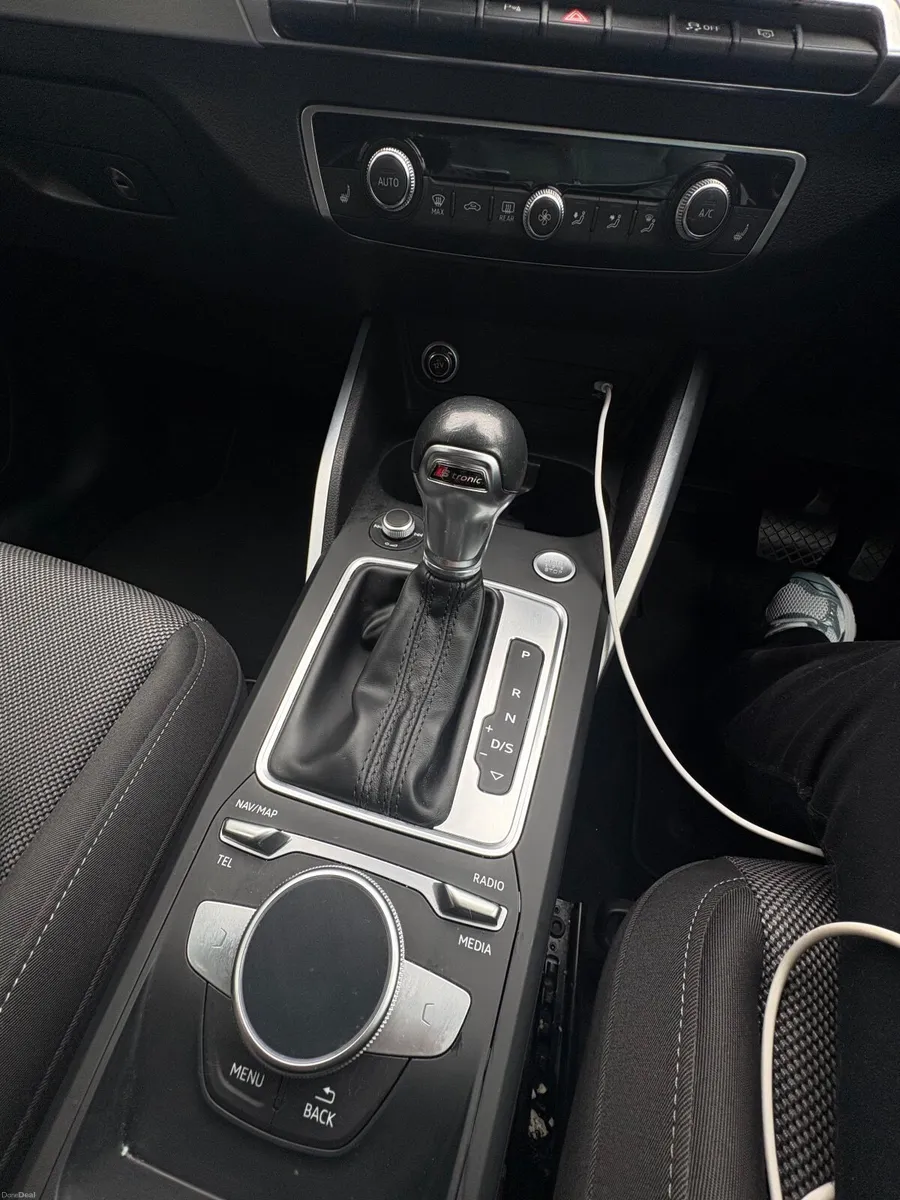 Audi Q2 2018 - Image 6