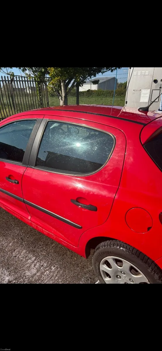 Peugeot 207 2010 - Image 2