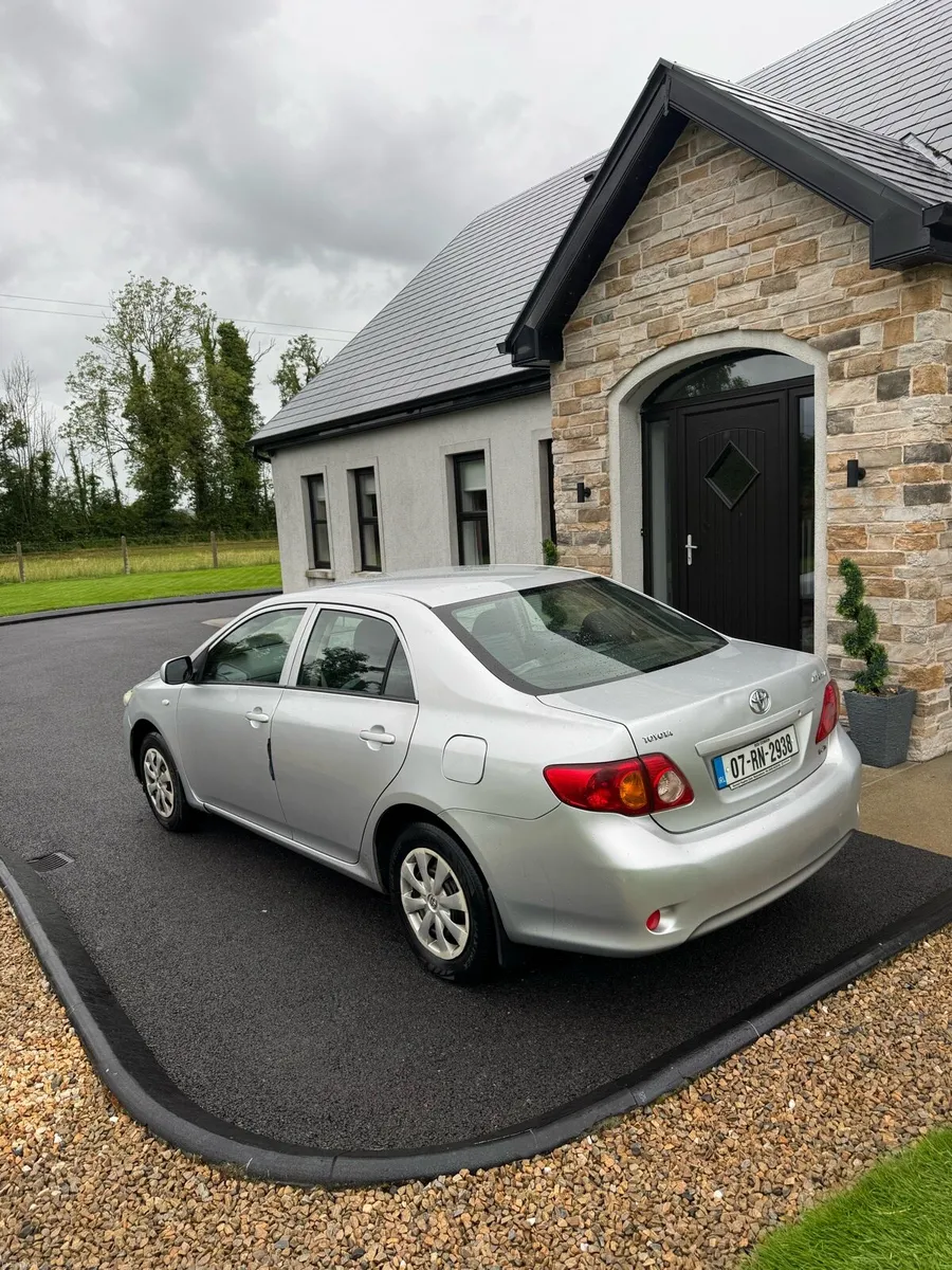 Toyota Corolla - Image 2