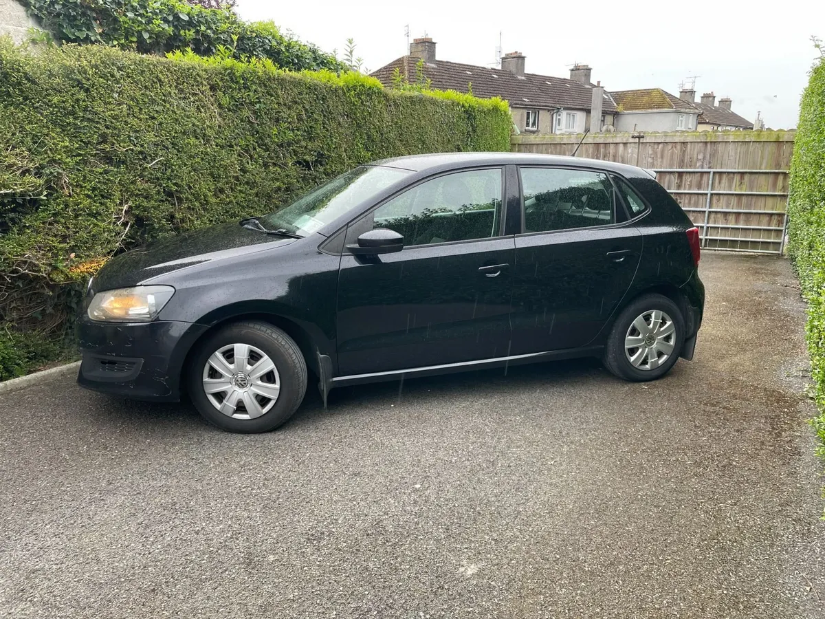 Volkswagen Polo 2010 - Image 2