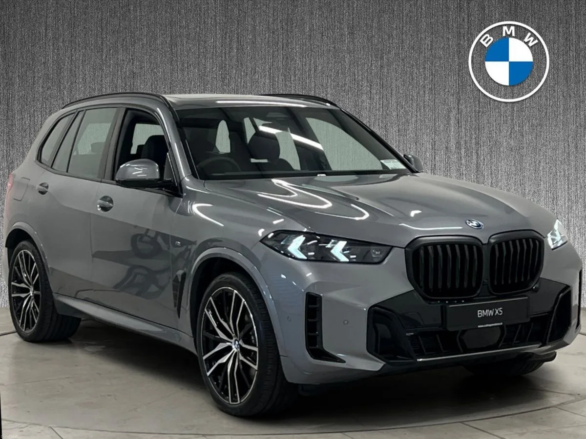 BMW X5 xDrive50e M Sport PRO PACK / PAN SUNROOF / - Image 1