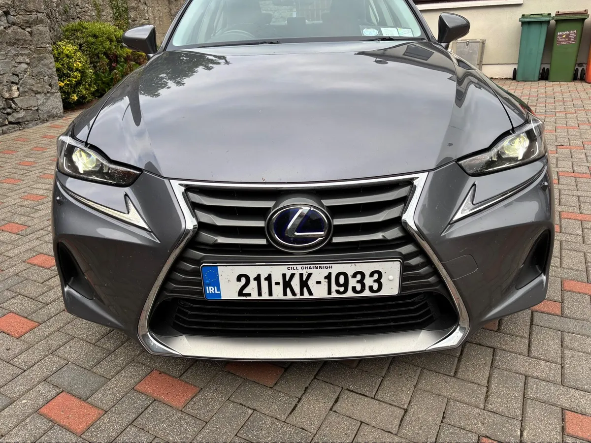 Lexus IS 2021 - Image 1