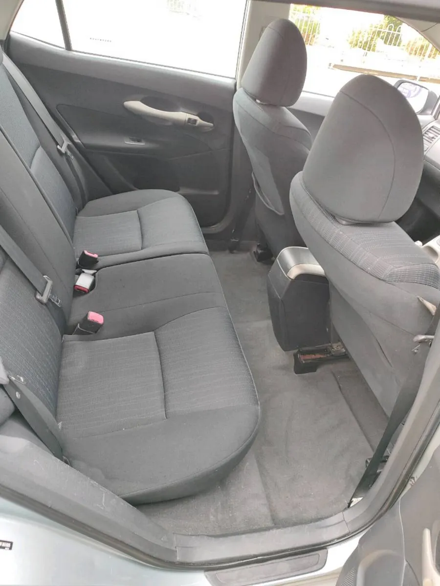 Car - Image 2