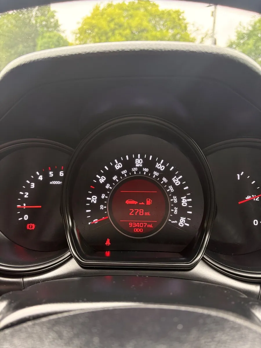 Kia Ceed 2016 - Image 2