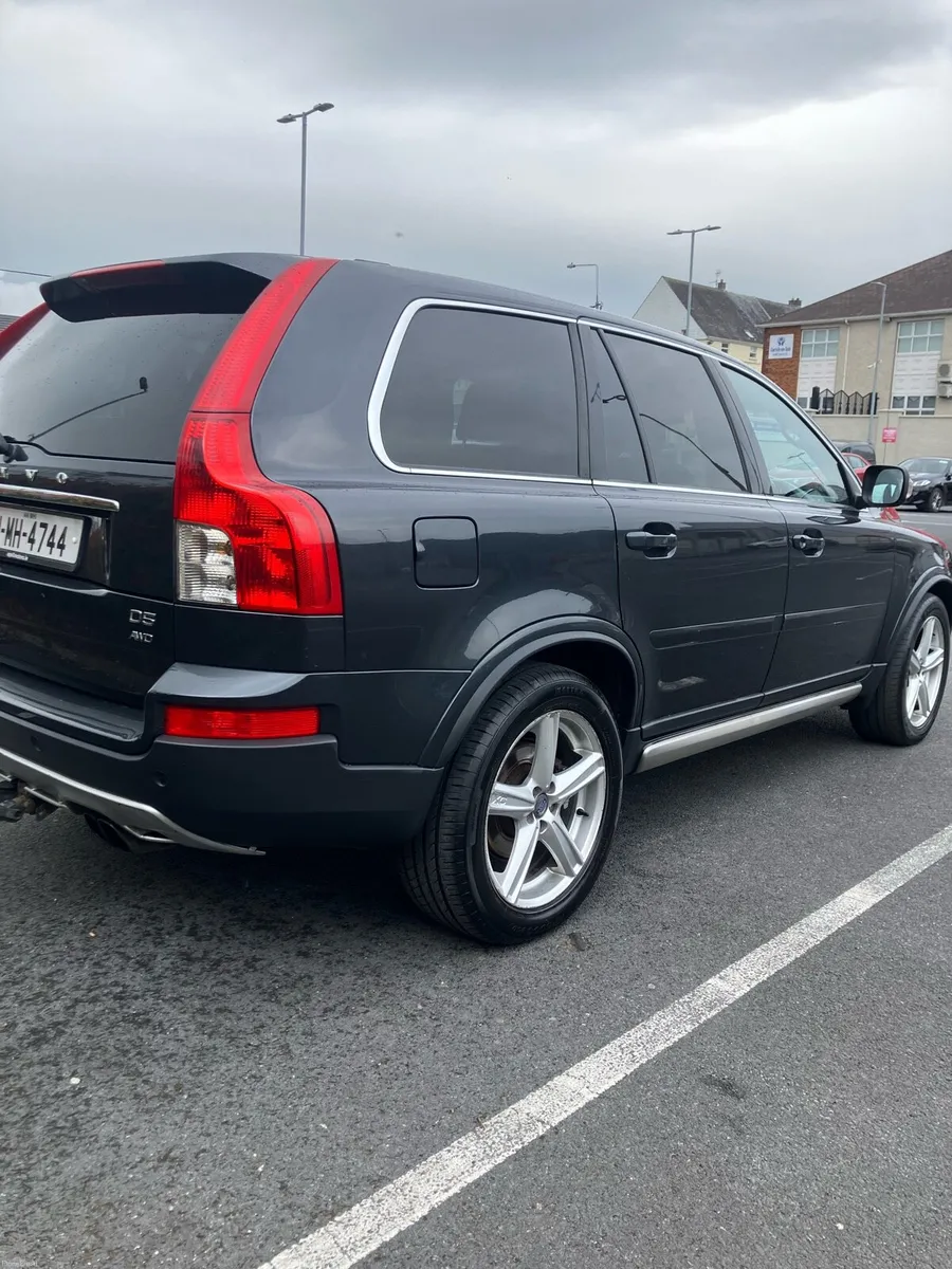 Volvo XC90 - Image 1