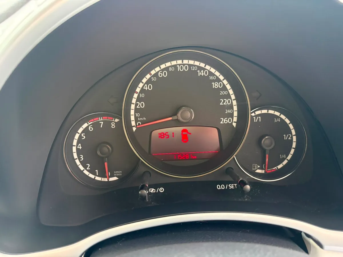 Vw Beatle (Automatic) - Image 6