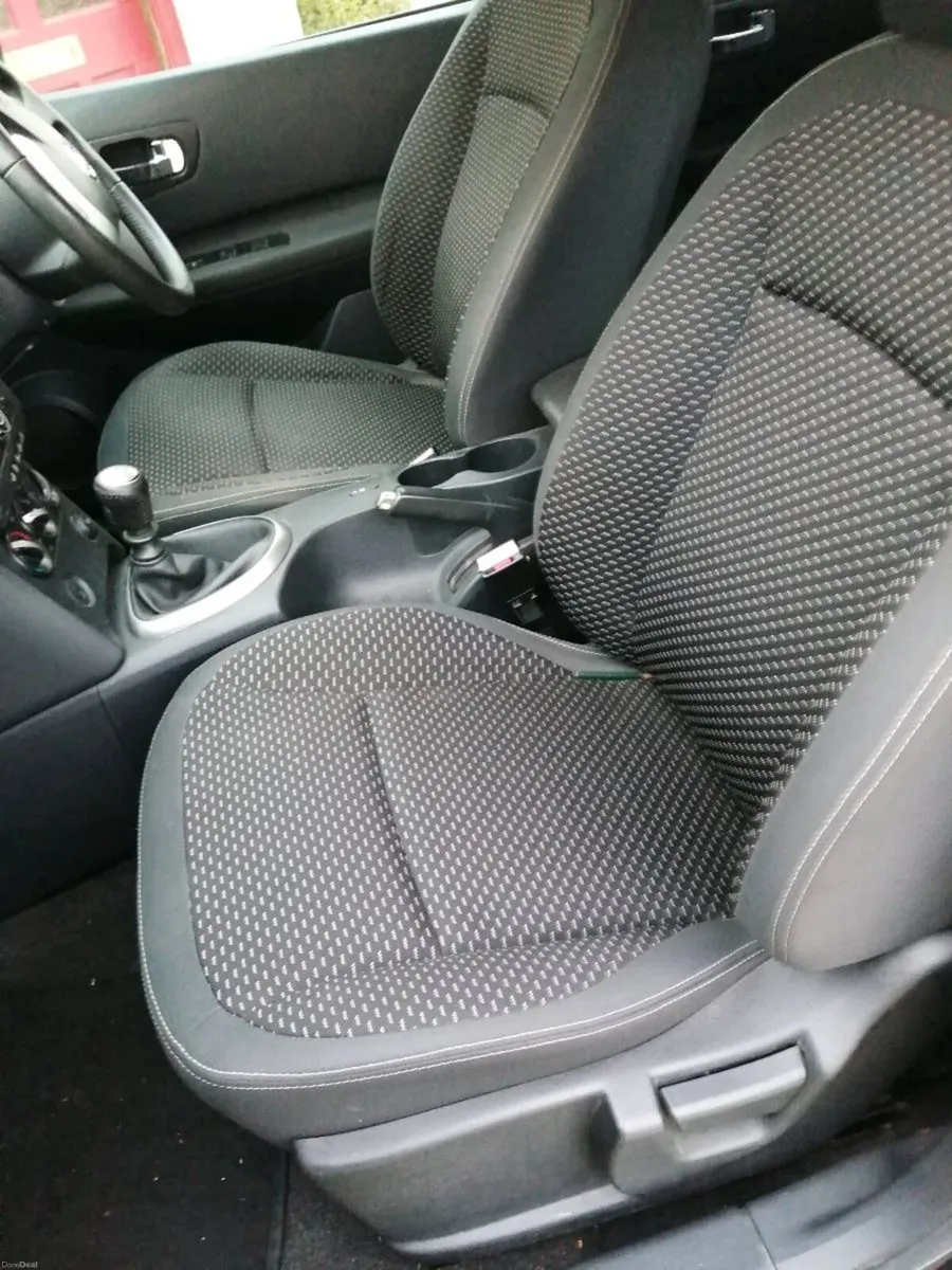 Nissan Qashqai 2010 - Image 4