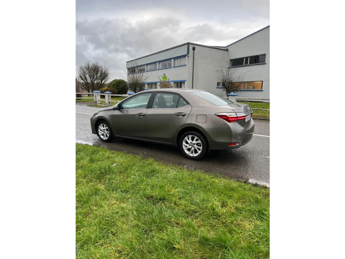 Toyota Corolla 1.4 D-4D LUNA 4DR - Image 4