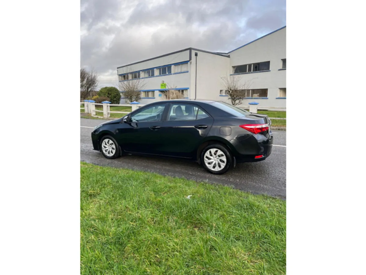 Toyota Corolla 1.4 D-4D TERRA 4DR - Image 6