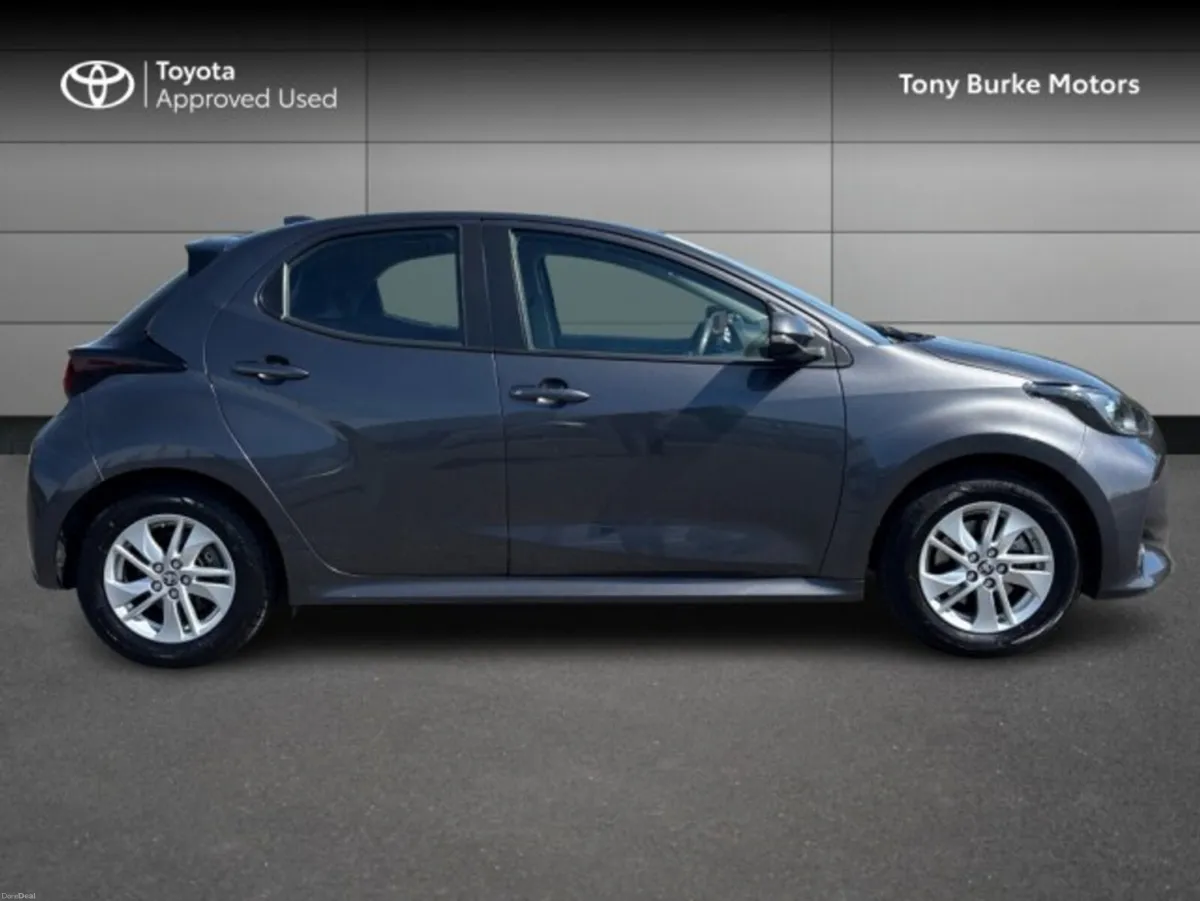 Toyota Yaris - Hybrid - New Generation - Luna Edit - Image 3