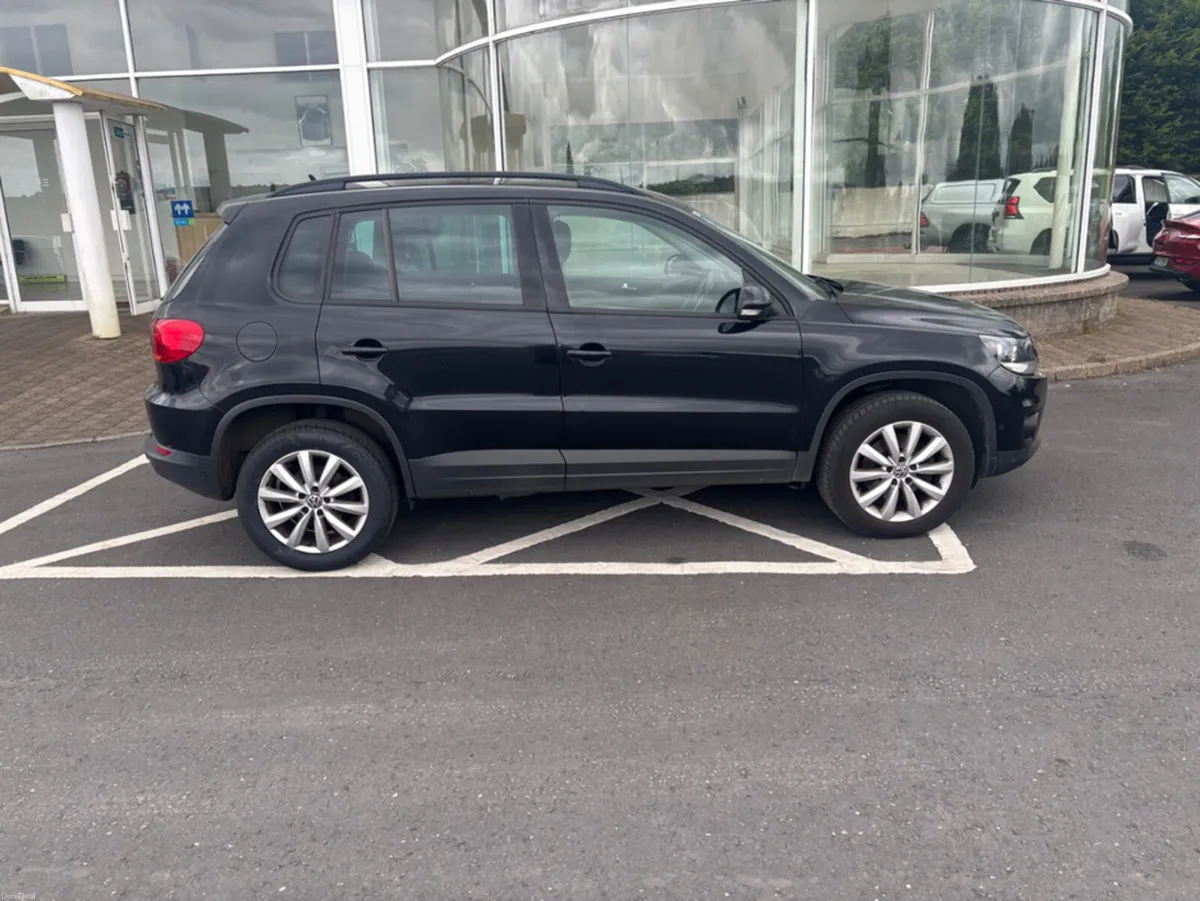 Volkswagen Tiguan LL 2.0 TDI MANUAL 6SPEED FWD 110 - Image 1